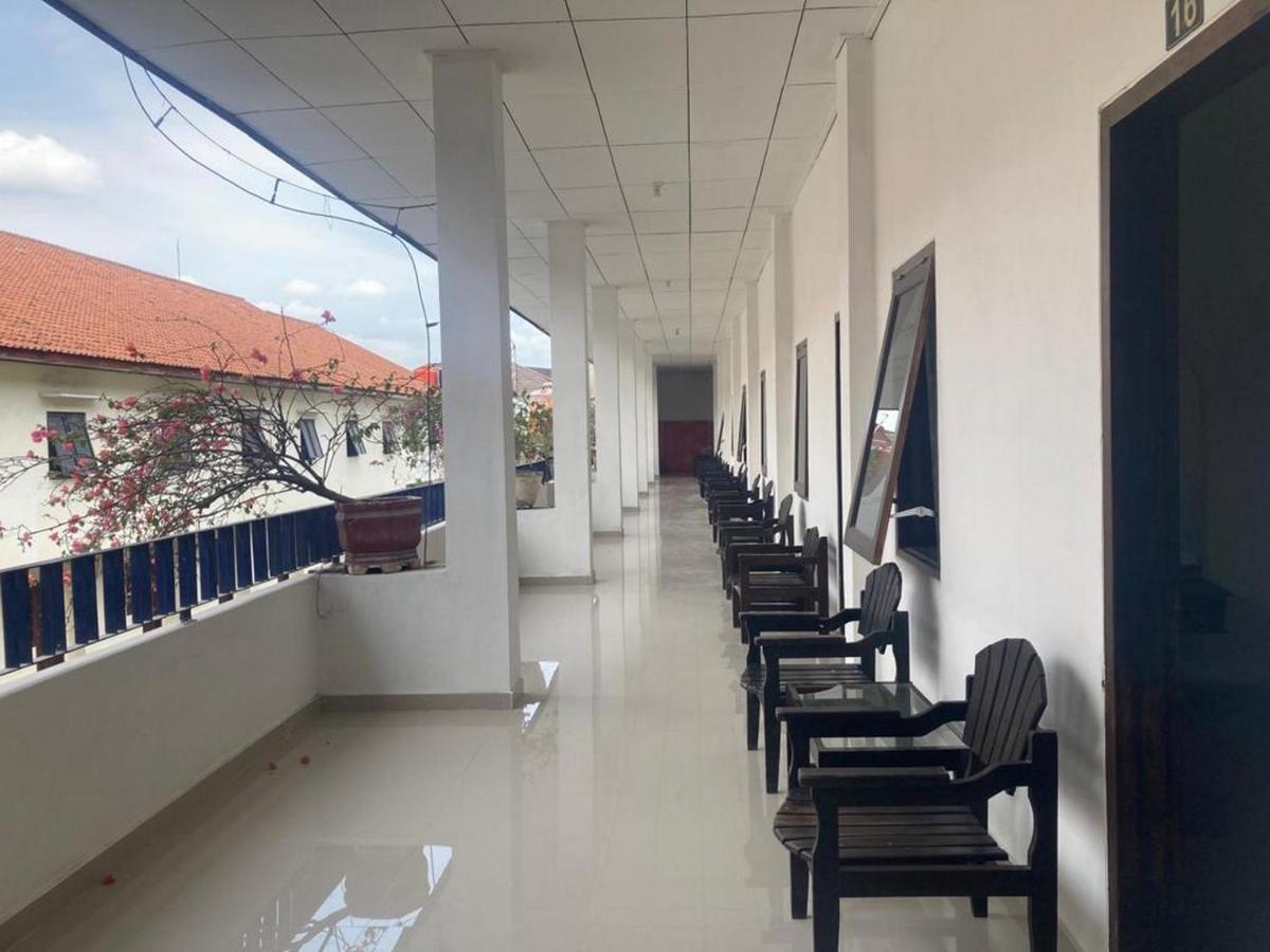 Hotel Surya Citra Jogja A Mitra Reddoorz ジョグジャカルタ エクステリア 写真